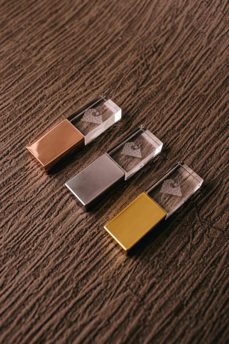 brown and silver flip top cigarette box